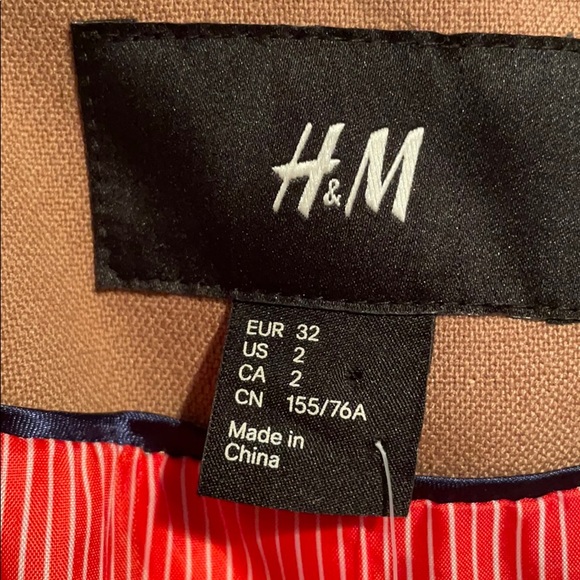NWT- H&M Beige Coat - Picture 4 of 8